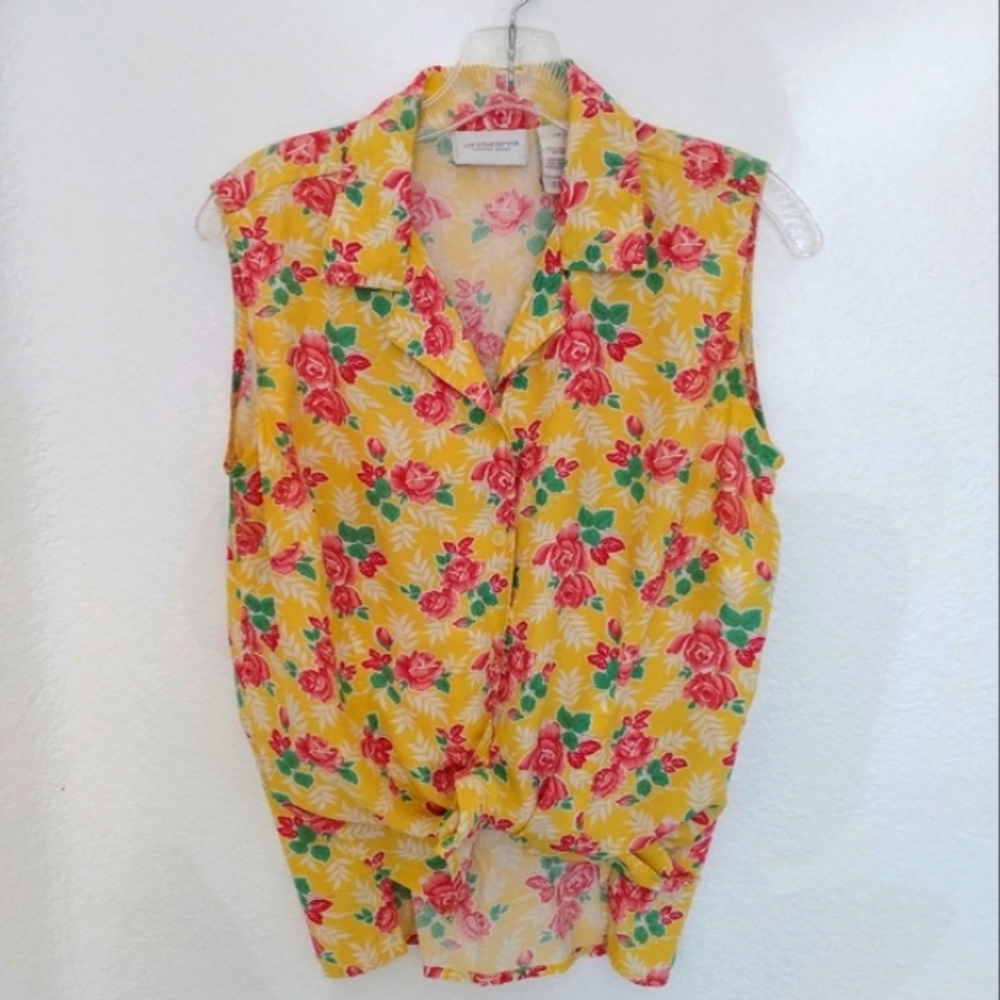 🤗VTG Liz Wear floral button down shirt